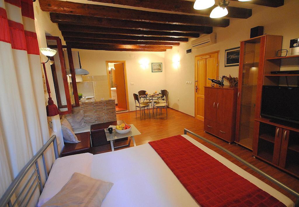 Guesthouse Ancient Stone Rovinj Quarto foto